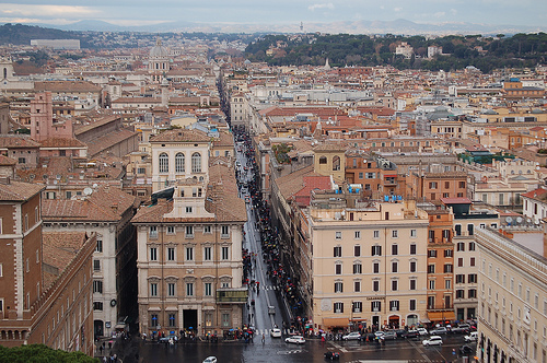 Vía del Corso, popular paseo en Roma